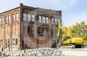 Kokomo - Circa October 2016: Former Automotive Warehouse Demolition. Old Rust Belt Factories Make Way for New Construction III