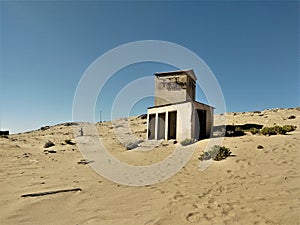 Kolmanskop `afrique. Kolmanskop, German. Kolmannskuppe is an abandoned town in Namibia, located in the Namib desert.