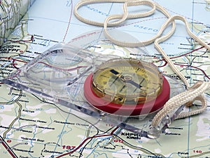 Kompass with tools on the map