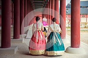 Korean lady in Hanbok