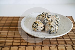 Korean rice ball called `Chu Mok Bab`ì£¼ë¨¹ë°¥.