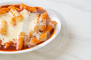 Kórejčina tortu v pikantné kórejčina omáčka syr syr syr 