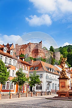Kornmarkt square and Heidelberg castle view