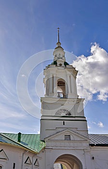 Kostroma. Church of the all-merciful Saviour in Gostiny Dvor Church of the Saviour in the ranks. Mid-18th century. Sunny summer
