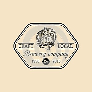 Kraft beer barrel logo. Old brewery icon. Lager retro sign. Hand sketched keg illustration. Vector vintage ale badge.