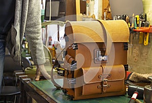 Kraft process of manufacturing a handmade leather backpacker