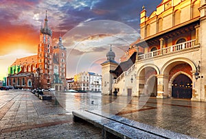 El mercado plaza de la ciudad polonia 