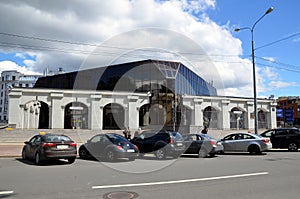 `Krestovskiy Ostrov` metro station