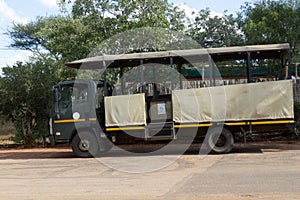 Kruger National Park: Guided open safari vehicle of SANParks