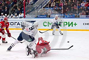 A. Kudinov (44) fall down on ice