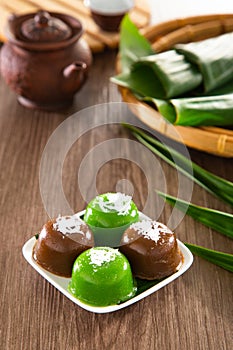 Kuih kosui, traditional Malaysian Nyonya sweet dessert cake. It is best eaten with freshly grated coconut