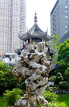 Kuixin pavilion and rockery