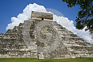 Kukulkan Pyramid at Chichen Itza photo