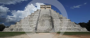 Kukulkan pyramid , Chichen Itza , Mexico