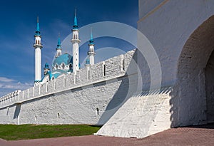 Kul Sharif Mosque and the Transfiguration tower in foreground.