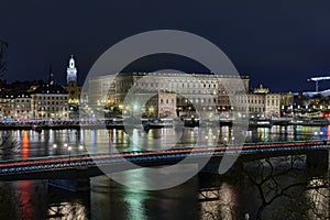 Kungliga slott i Stockholm pÃ¥ kvÃ¤llen