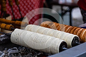 Kurtos Kolacs (KÃ¼rtÅ‘skalÃ¡cs). Traditional Hungarian cake, baked with sugar, honey and nuts