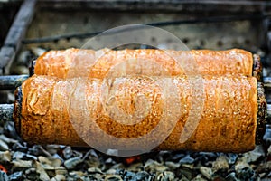 Kurtos Kolacs (KÃ¼rtÅ‘skalÃ¡cs). Traditional Hungarian cake, baked with sugar, honey and nuts