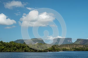 Kurun, Kunai & Kuravaik Mountains, Ucaima, Canaima, Venezuela