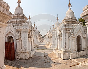 Kuthodaw Pagoda