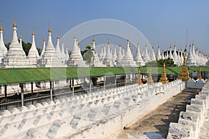 Kuthodaw Pagoda