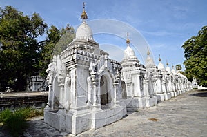 Kuthodaw Paya photo