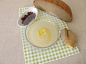 Kvass, bread beer with ginger