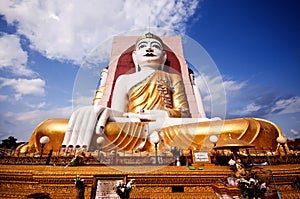 Kyaikpun Pagoda - the four seated Buddha, sitting