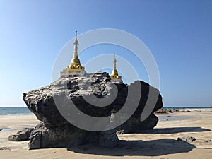 Kyauk Maumghnama Pagoda photo