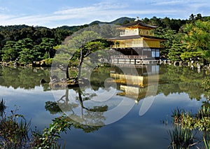 Kyoto Kinkakuji temple golden pavilion panorama