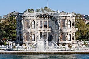 KÃÂ¼ÃÂ§ÃÂ¼ksu Palace Istambul photo