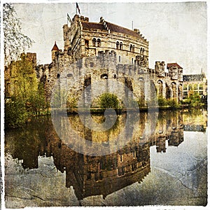 L castle Gravensteen in Ghent