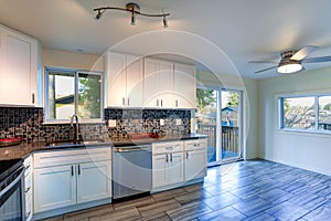 L-shape kitchen room design