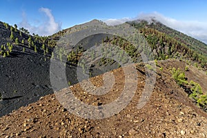 La palma ruta de los vulcanos crater rim photo