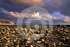 la spiaggia di Rocce in toscana