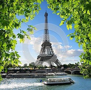 La Tour d`Eiffel