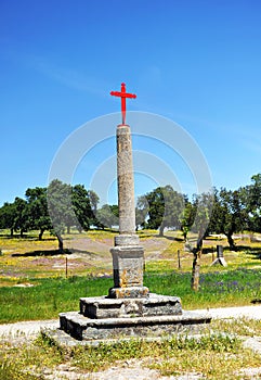 Cruz de granito en un cruce de caminos cerca de Carrascalejo en la VÃÂ­a de la Plata, provincia de Badajoz, EspaÃÂ±a photo