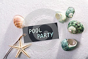 Label with pool party