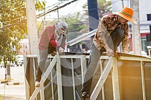 Label technician working install Daytime