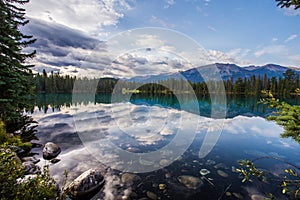 Lac Beauvert, Jasper National Park, Alberta, Canada