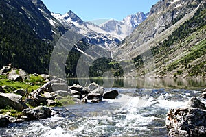 Lac de Gaube & Pyrenean mountains