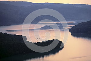 Lac du vouglans photo