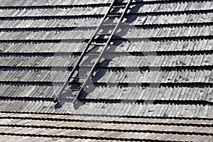 Rebrík na streche