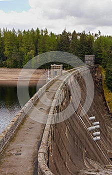 Laggan Dam - II - river Spean - Scotland