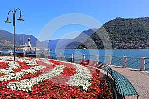 Lago di Como in Italia photo