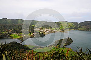 Lagoa das Sete Cidades photo