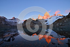 Laguna de Los Tres and mount Fitz Roy at sunrise