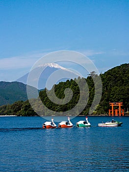 Lake Ashi and mount Fuji