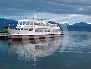 Lake cruise ship