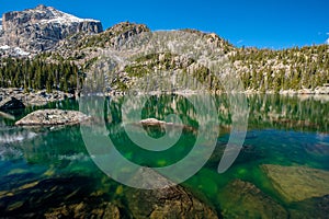 Lake Haiyaha, Rocky Mountains, Colorado, USA.